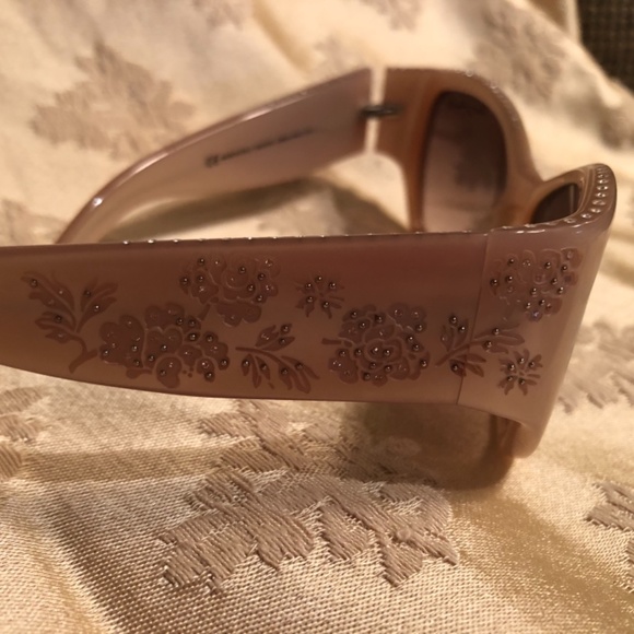 MARC Jacobs Pearl & Crystals Sunglasses main image 10